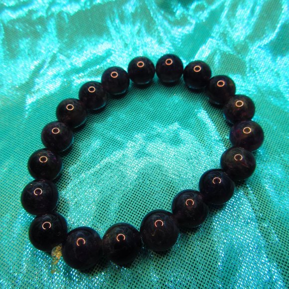 Amethyst 10mm Round 7" Stretchy Gemstone Bracelet - Picture 2 of 3